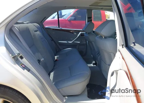 2000 Mercedes-Benz E 320 z USA, uszkodzony, nr VIN WDBJF65J6YB155478